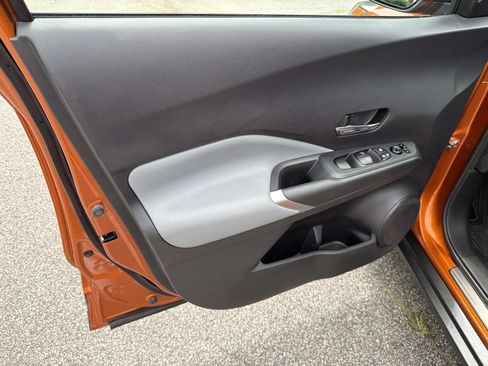 Used 2021 Nissan Kicks SR w/ SR Premium Package FWD image 10