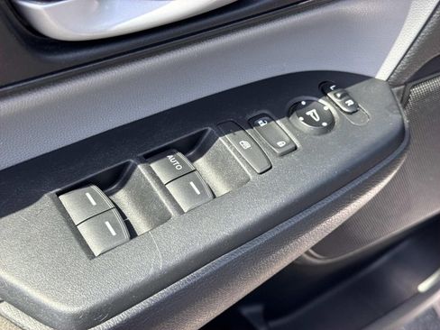 Used 2021 Honda CR-V LX image 21