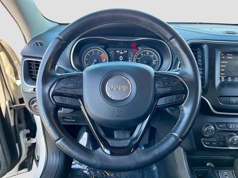 Certified 2019 Jeep Cherokee Latitude Plus image 11