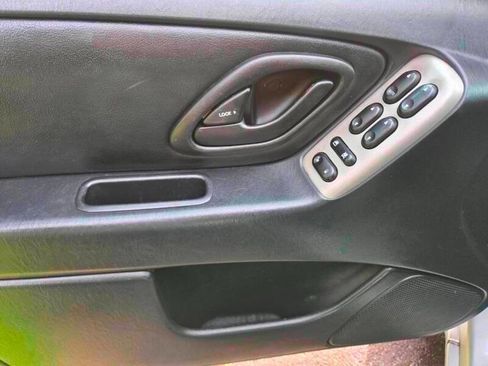 Used 2007 Ford Escape Limited image 18