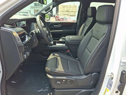 New 2026 GMC Yukon Denali AWD/4WD image 10