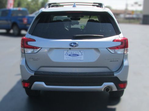 Used 2019 Subaru Forester Touring w/ Popular Package #3 AWD/4WD image 8