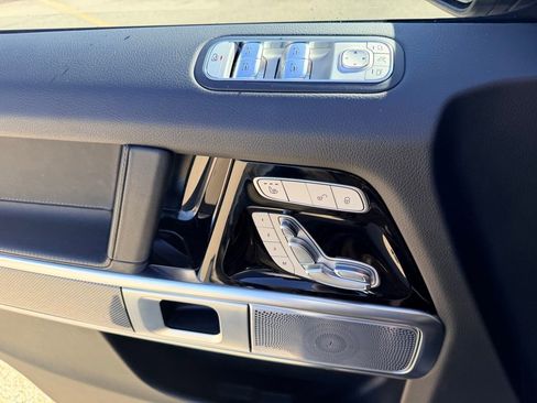 Used 2025 Mercedes-Benz G 550 image 33