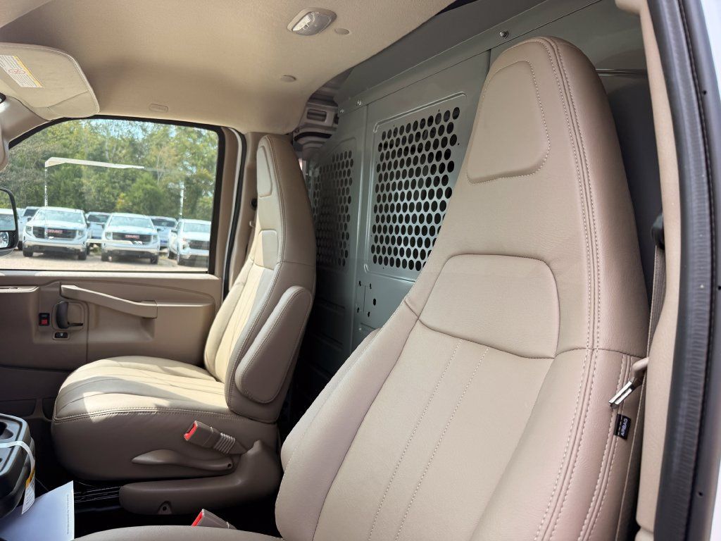 New 2026 Chevrolet Express 2500 w/ Driver Convenience Package RWD image 21