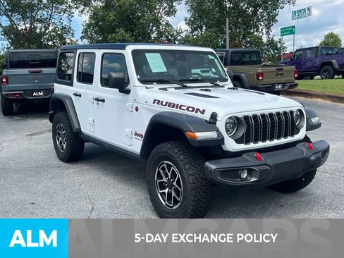 Used 2025 Jeep Wrangler Unlimited Rubicon AWD/4WD image 3