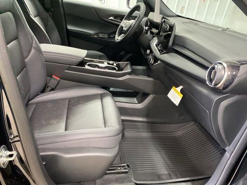 New 2026 Chevrolet Equinox LT w/ Convenience Package II image 18