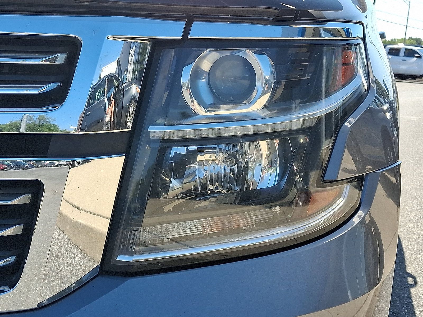 Used 2019 Chevrolet Tahoe Premier AWD/4WD image 10