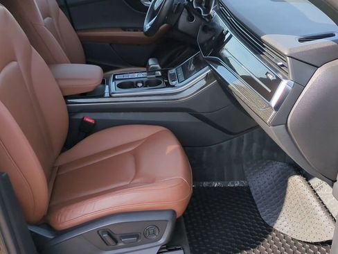 Used 2019 Audi Q8 Premium Plus w/ Premium Plus image 21