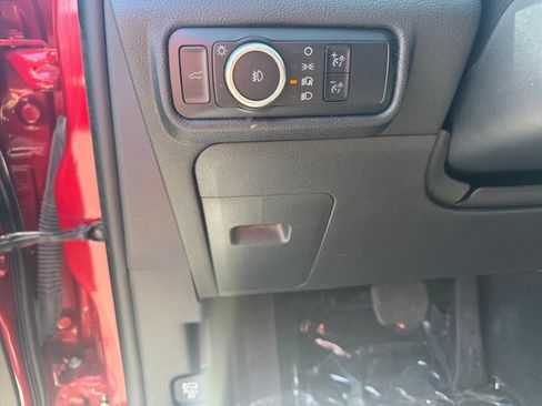 Used 2023 Ford Explorer Limited w/ Equipment Group 301A RWD image 18