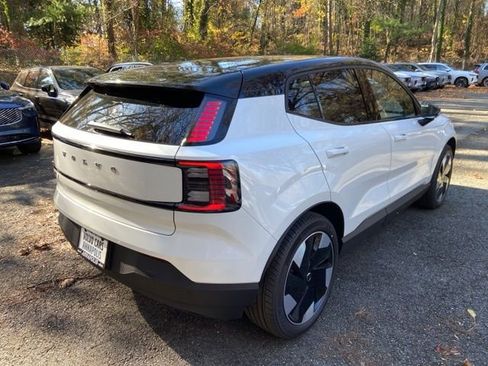 New 2025 Volvo EX30 Plus w/ Climate Package image 7