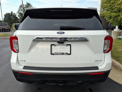 Used 2023 Ford Explorer XLT w/ Class IV Trailer Tow Package AWD/4WD image 5
