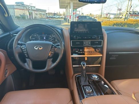 Certified 2024 INFINITI QX80 Sensory image 12