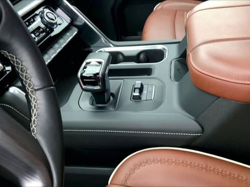 Used 2023 GMC Sierra 1500 Denali Ultimate image 15