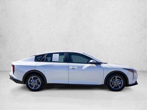 Used 2025 Kia K4 LXS image 4