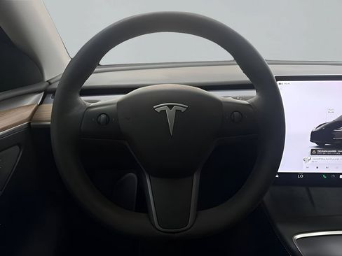 Used 2023 Tesla Model Y Long Range AWD/4WD image 16