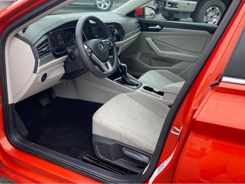Used 2019 Volkswagen Jetta S w/ Driver Assistance Package image 9