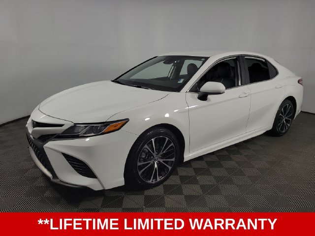 Used 2020 Toyota Camry SE FWD image 3