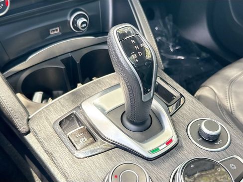 Used 2021 Alfa Romeo Stelvio Sprint w/ Nero Edizione RWD image 17