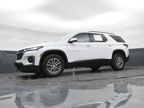 Used 2023 Chevrolet Traverse LT image 37