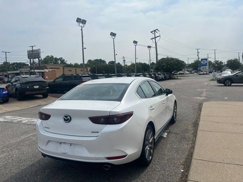Used 2022 MAZDA MAZDA3 s FWD image 4