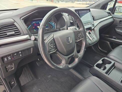 Used 2024 Honda Odyssey Sport image 12