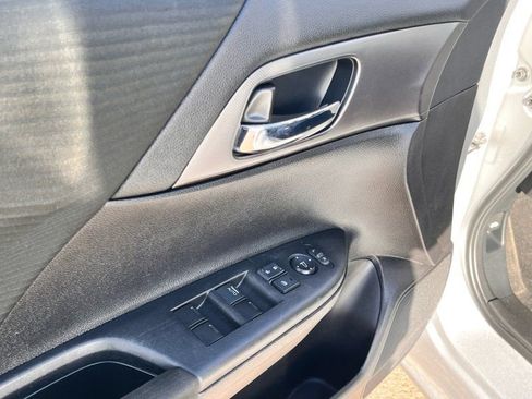 Used 2015 Honda Accord LX image 10