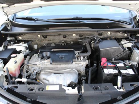 Used 2016 Toyota RAV4 LE FWD image 28