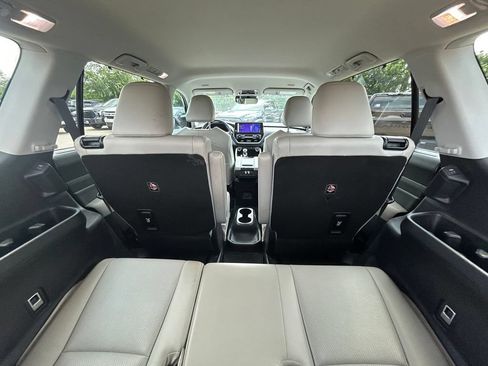 Used 2024 Toyota Grand Highlander AWD image 15