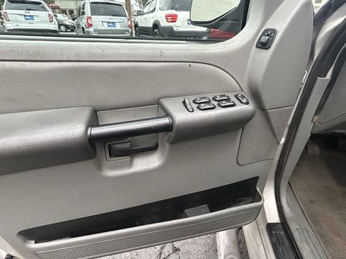 Used 2003 Ford Explorer Sport Trac XLS image 10