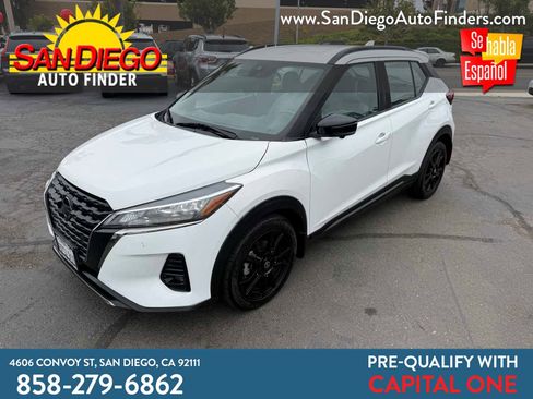 Used 2021 Nissan Kicks SR w/ SR Premium Package FWD image 1