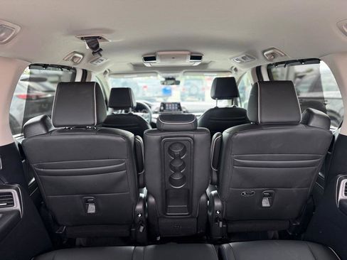 Used 2025 Honda Odyssey Touring image 9