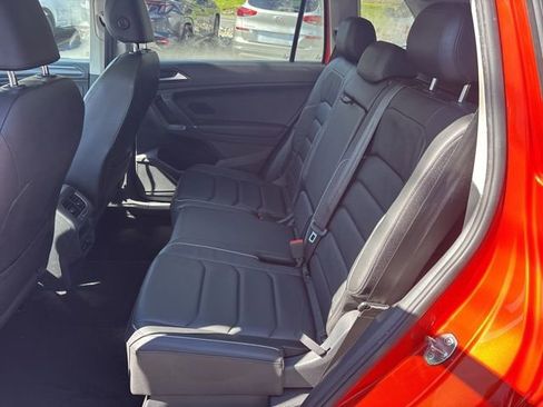 Used 2018 Volkswagen Tiguan SEL Premium AWD/4WD image 12