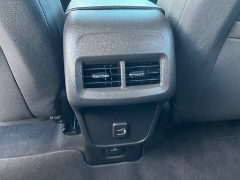 Used 2024 Chevrolet Equinox LT AWD/4WD image 34