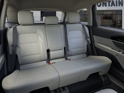 New 2026 Lincoln Nautilus Premier AWD/4WD image 11