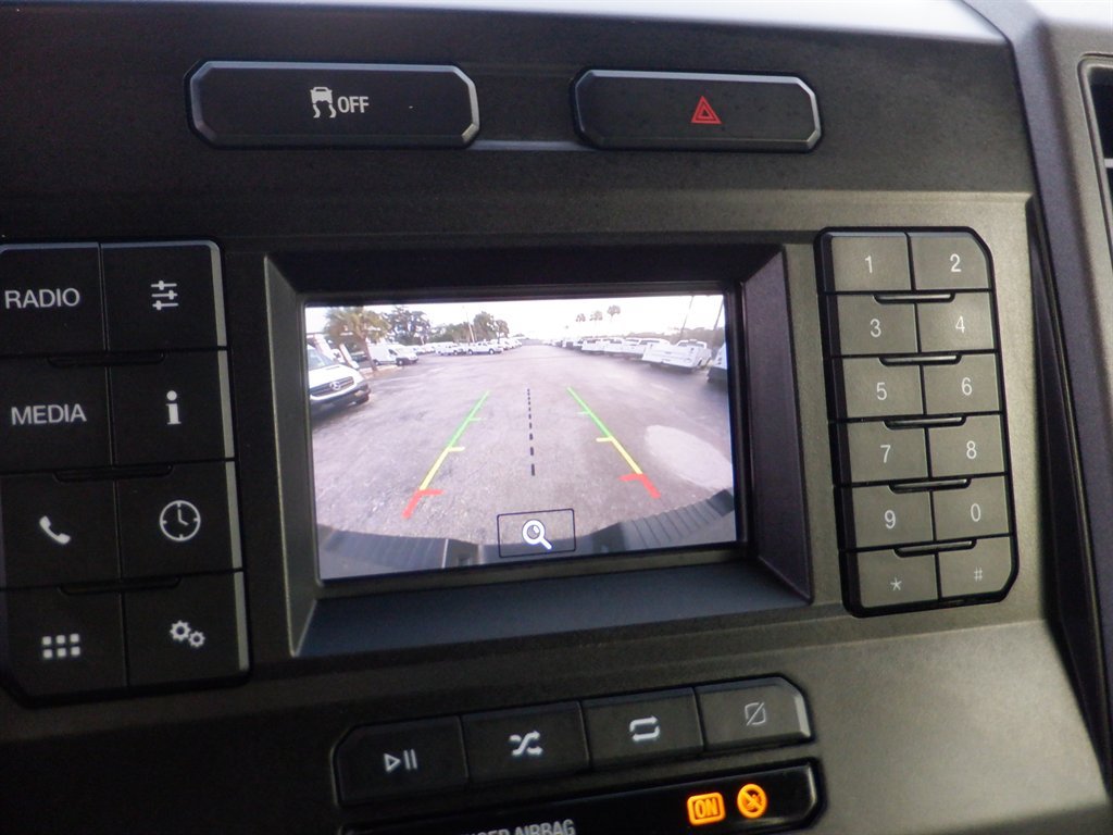 Used 2022 Ford F250 XL w/ Power Equipment Group AWD/4WD image 17
