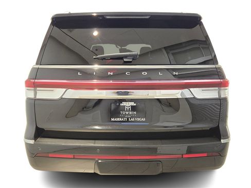Used 2024 Lincoln Navigator L 4WD image 10
