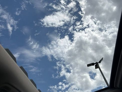 Used 2022 Mercedes-Benz GLS 450 4MATIC image 8