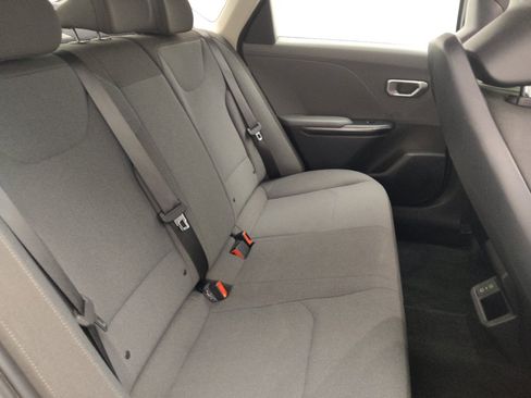 Used 2025 Kia K4 FWD image 19