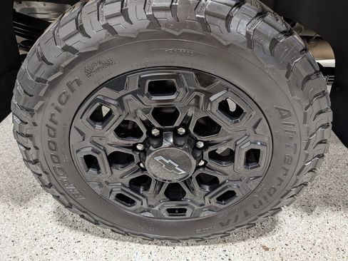 Used 2024 Chevrolet Silverado 2500 High Country w/ High Country Premium Package image 14