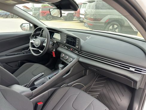 New 2026 Hyundai Elantra SE image 26