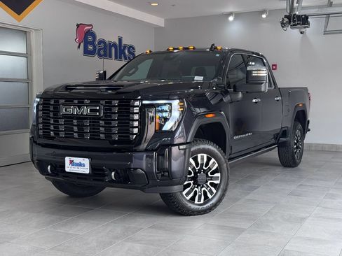 Certified 2025 GMC Sierra 2500 Denali Ultimate AWD/4WD image 2