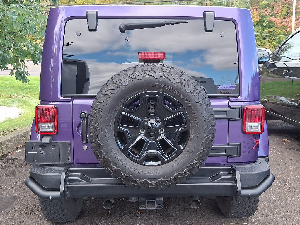 Used 2016 Jeep Wrangler Unlimited Sahara AWD/4WD image 6