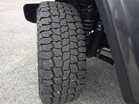 Certified 2021 Jeep Gladiator Mojave image 29