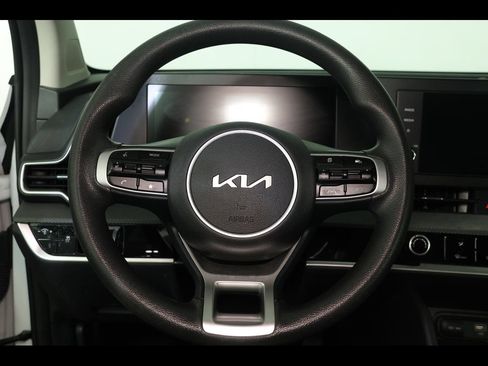 Used 2025 Kia Sportage LX AWD/4WD image 21