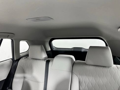 Used 2023 Toyota Corolla Cross L image 4