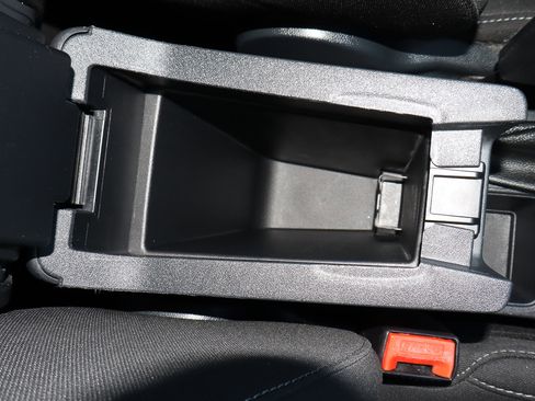 Used 2020 Ford EcoSport SE w/ SE Convenience Package image 25