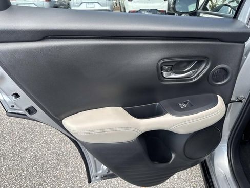 Used 2025 Honda HR-V EX-L image 13