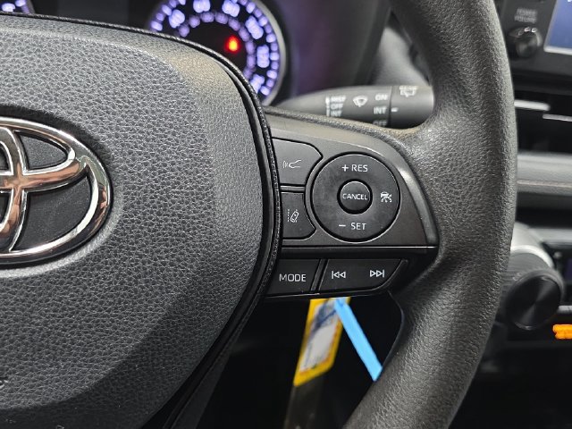 Used 2019 Toyota RAV4 LE w/ All Weather Liner Package AWD/4WD image 17