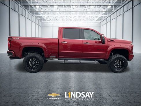 Used 2025 Chevrolet Silverado 2500 LTZ w/ LTZ Premium Package image 9