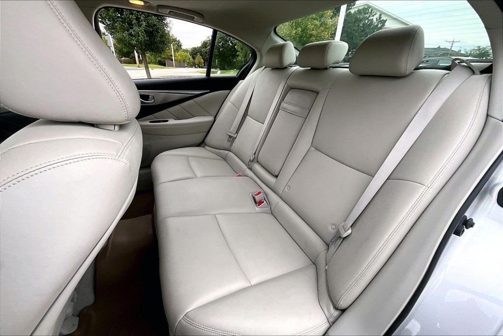 Used 2014 INFINITI Q50 Premium w/ Navigation Package AWD/4WD image 32